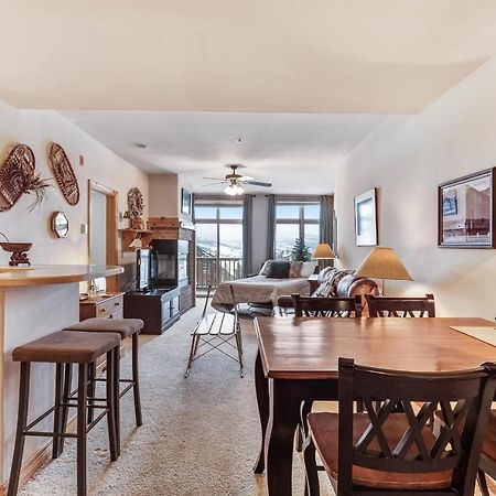 Dillon Commons Hotel Екстериор снимка