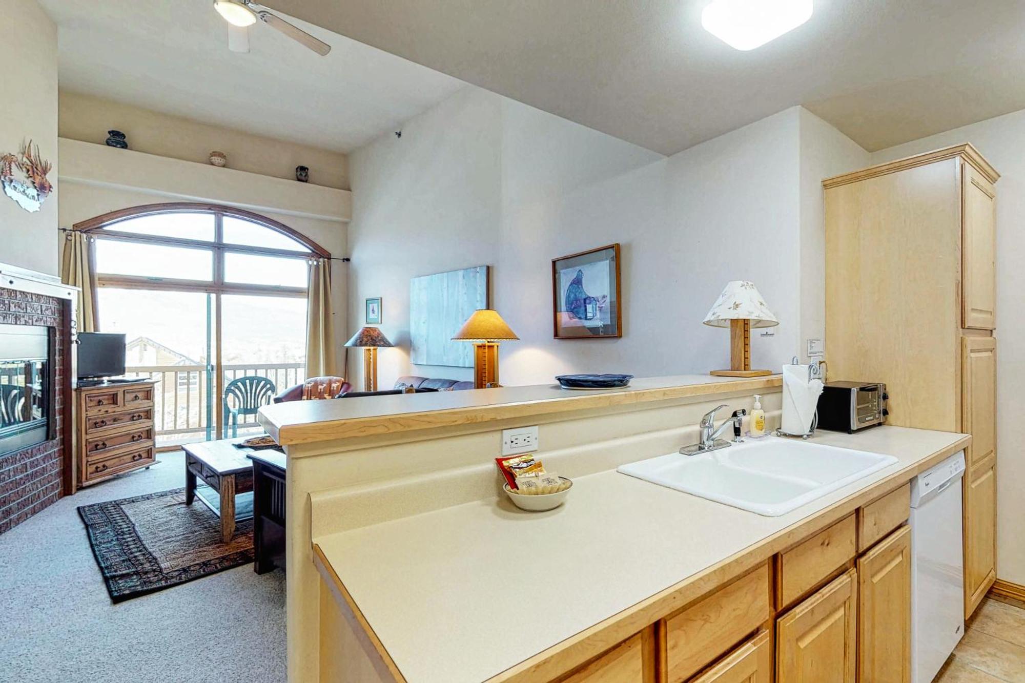 Dillon Commons Hotel Стая снимка