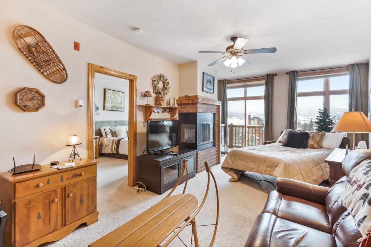 Dillon Commons Hotel Екстериор снимка