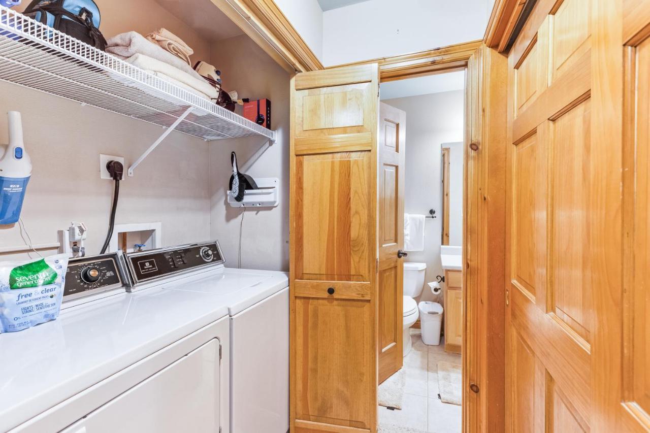 Dillon Commons Hotel Екстериор снимка